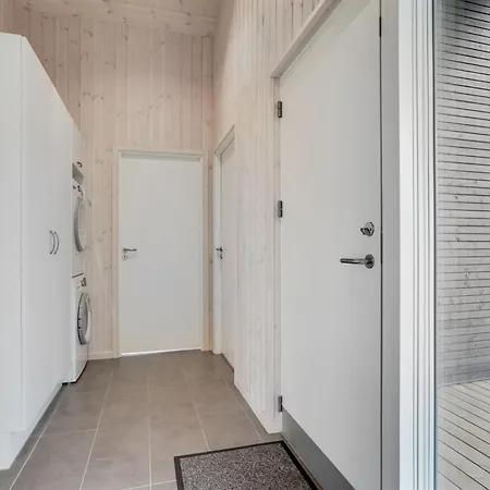 Arlina - 1-5km From The Sea By Interhome